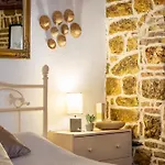 Duplex Camelia In Charming Old Town Rovinj