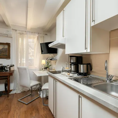 Duplex Camelia In Charming Old Town Appartement *