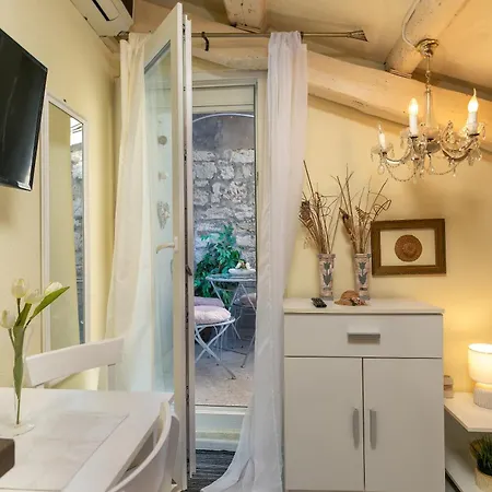 Duplex Camelia In Charming Old Town Appartement *