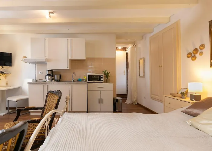 Duplex Camelia In Charming Old Town * Ρόβινι