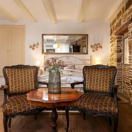 Apartment Duplex Camelia In Charming Old Town Rovinj