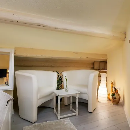 Apartment Duplex Camelia In Charming Old Town Rovinj